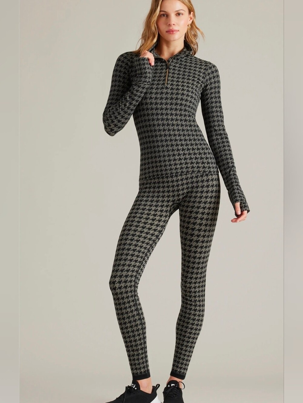 Rhone Womens Houndstooth 1/4 Zip Mock Neck Pullover